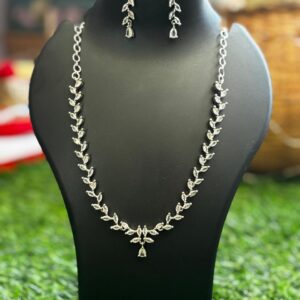 Elegant Marquise Floral Copper-Based Necklace Set
