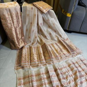 Ethereal Ivory Handwoven Pure Pat Kesa Pat Mekhela Sador